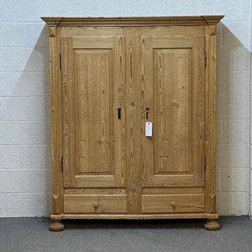 Large Antique Pine Wardrobe C1910 (Dismantles)