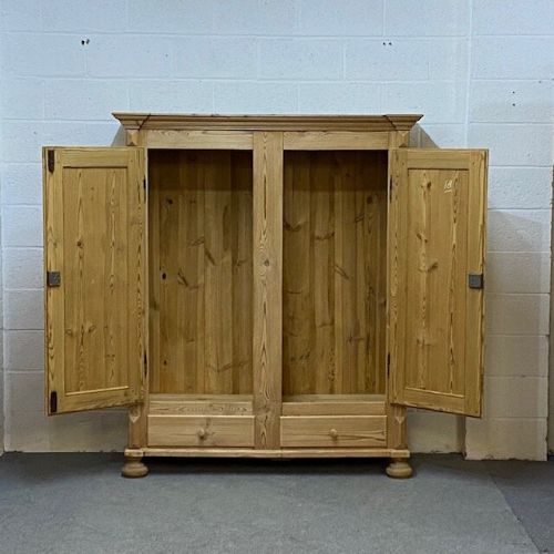 fig 1. Large Antique Pine Wardrobe c1910 (Dismantles)