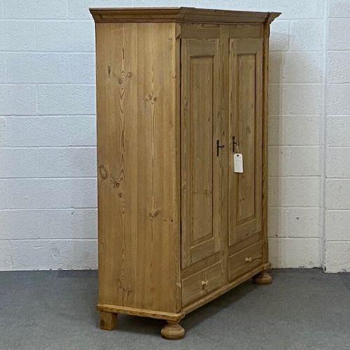 fig 2. Large Antique Pine Wardrobe c1910 (Dismantles)