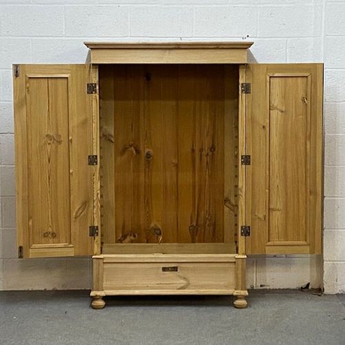 fig 1. OLD PINE CHILD'S WARDROBE (DISMANTLES)