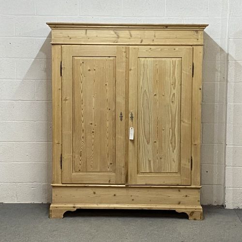 Antique Pine Double Wardrobe (Dismantles)