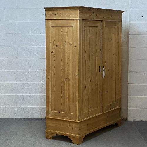 fig 1. OLD PINE DOUBLE WARDROBE C.1920 (DISMANTLES)