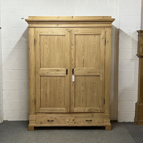 A Very Tall & Solid Continental Pine Wardrobe C.1910 (Dismantles)