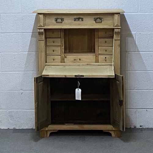 fig 2. CHARMING OLD PINE BUREAU C.1902'S