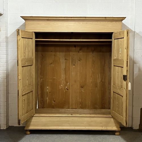 fig 1. VERY LARGE OLD CONTINENTAL PINE WARDROBE (DISMANTLES)