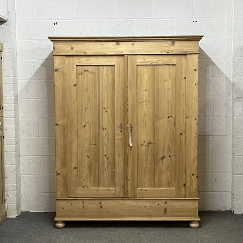 Classic Old Double Pine Wardrobe (Dismantles)