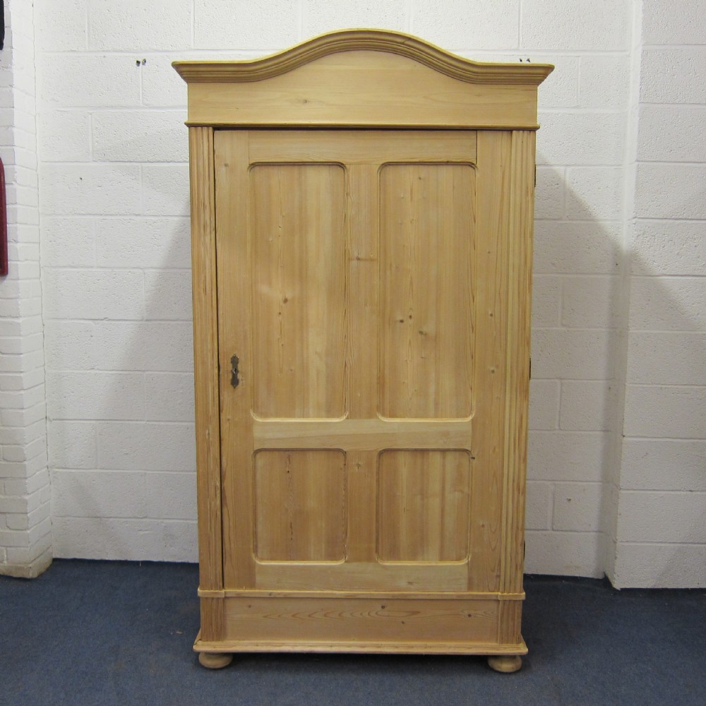 Antique pine wardrobe with a single door. (Dismantles)