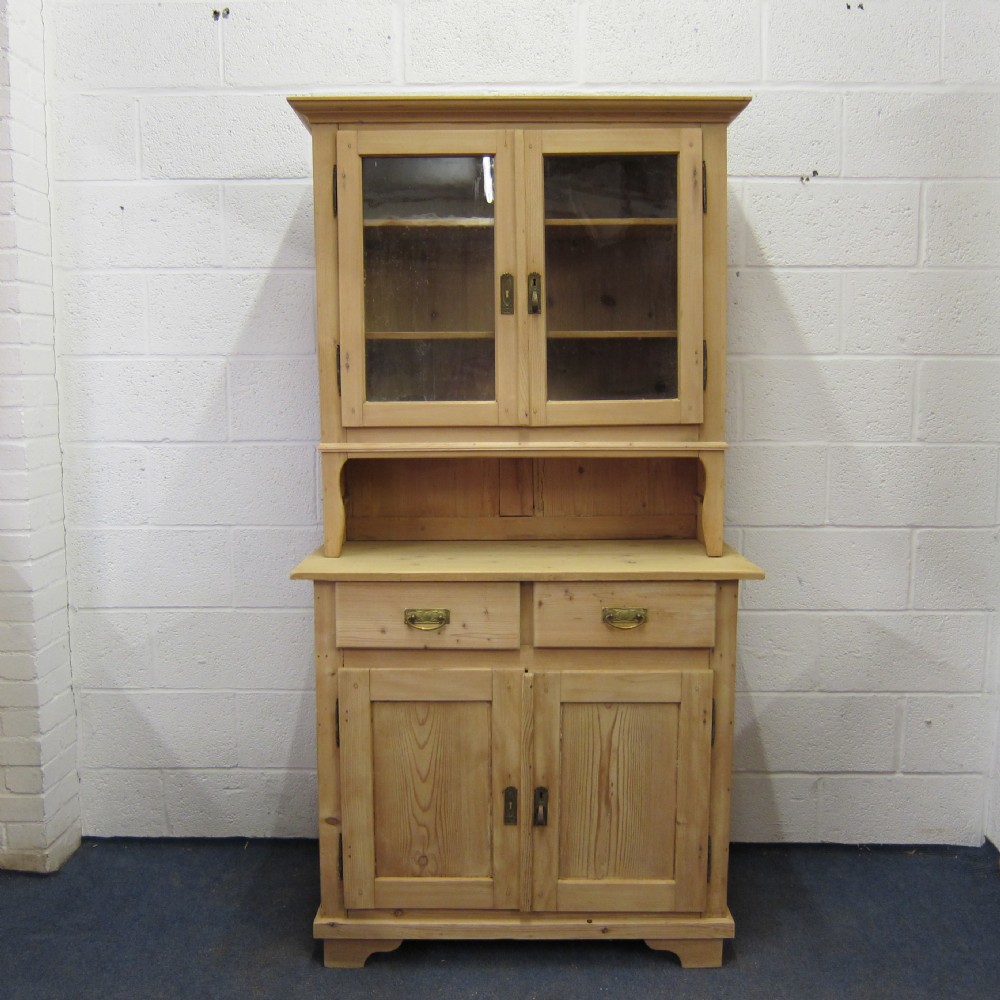Small antique pine dresser