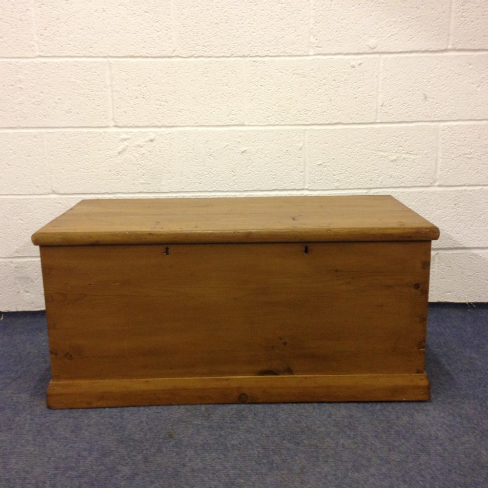 Victorian pine blanket box - chest