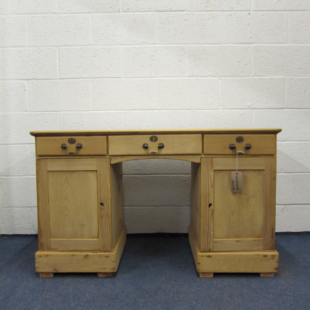 Antique (Victorian) pine desk