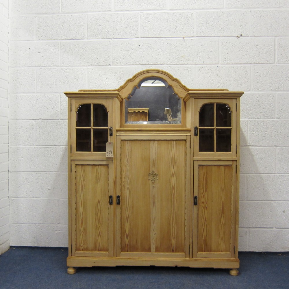 Partly glazed bedroom - dresser unit
