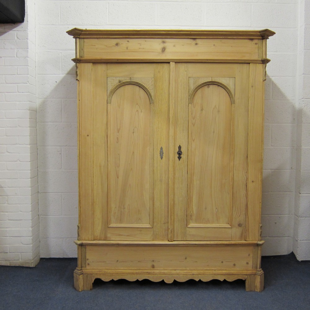 Stunning large antique pine wardrobe - dismantles for delivery