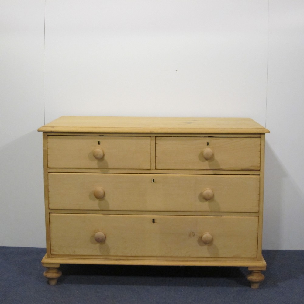 Victorian pine chest of drawers