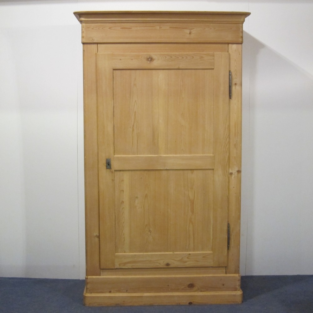 Antique pine single wardrobe (dismantles)