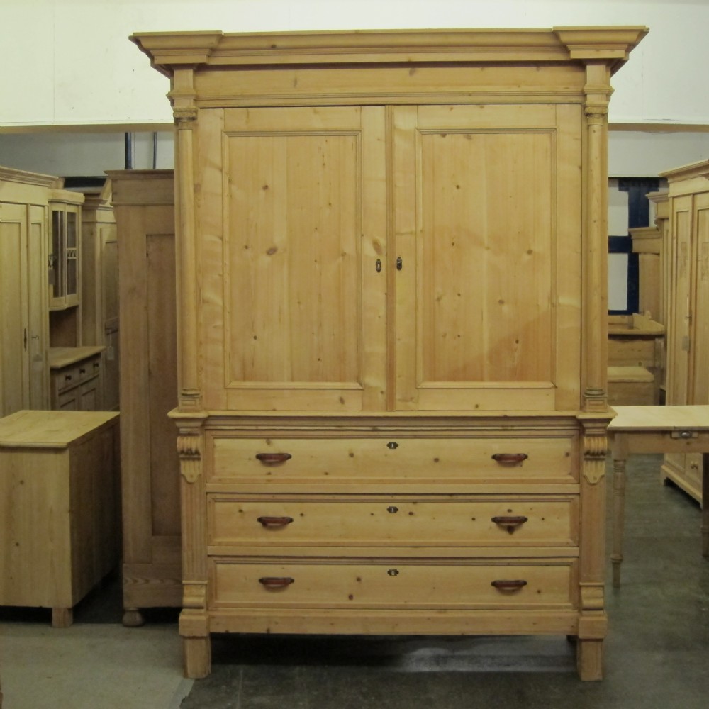 Very Grand Antique Linen Press C.1920'S