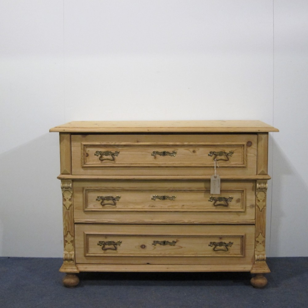 Delightful Antique Pine Chest of Drawers c.1910