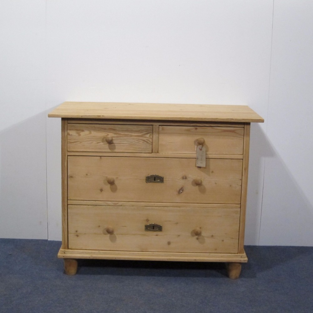Small Classic Antique Chest of Drawers c.1920
