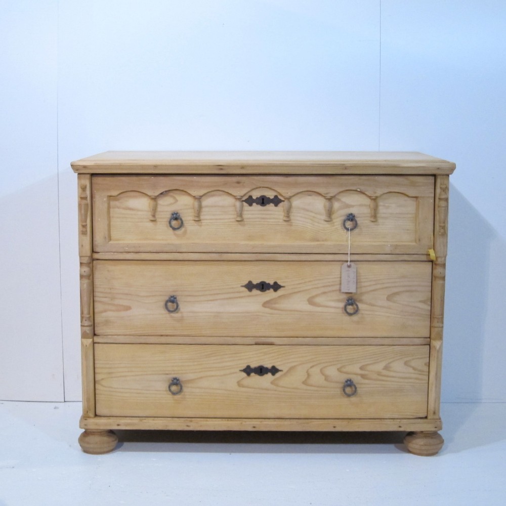 Large Antique Pine Chest of Drawers c.1900