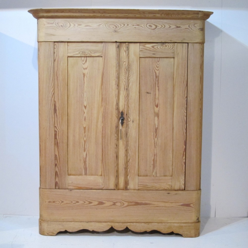 Early 1800's Antique Pine Wardrobe