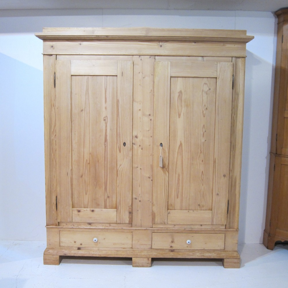 Large 19th Century Pine Shelved Wardrobe 