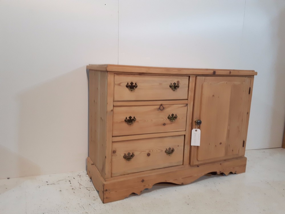 Small Victorian Pine Sideboard View II