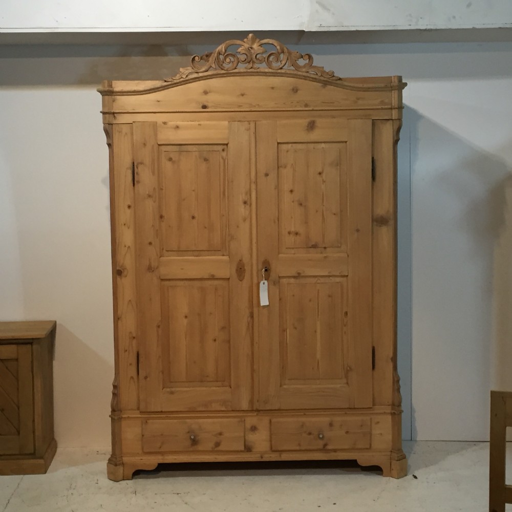 Large Antique Pine Double Wardrobe with Ornate Crown Top 