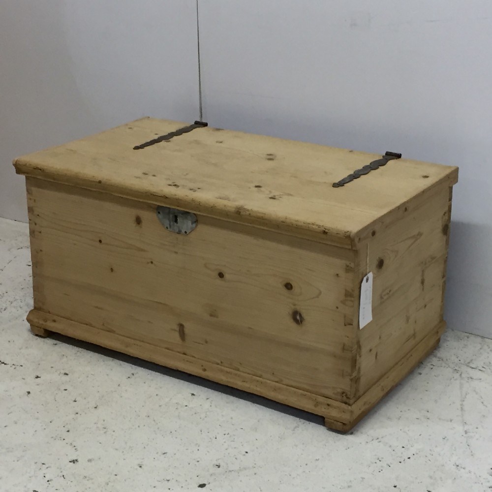 Turn Of The Century Pine Flat Top Blanket Box