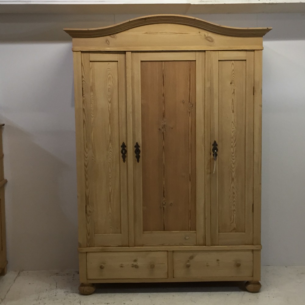 Antique Pine Triple Door Wardrobe (dismantles)