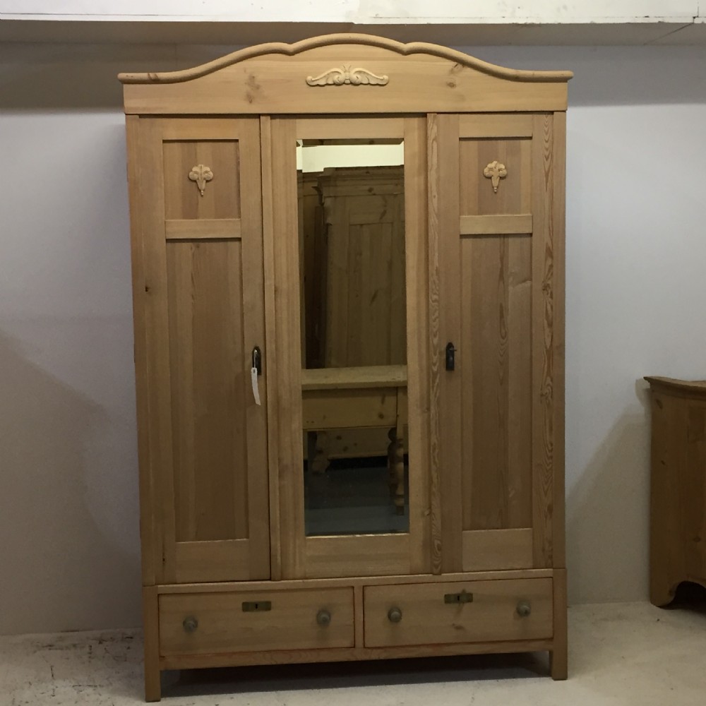 Triple Door Antique Pine Deep Wardrobe with Mirror (dismantles)