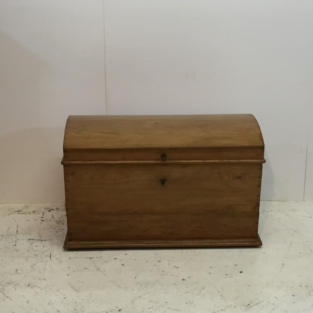 LARGE ANTIQUE PINE POLISHED CHEST 