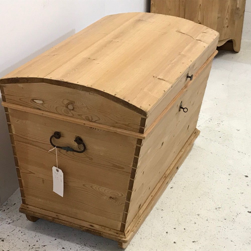 Large Dome Shape Old Pine Chest  View IV