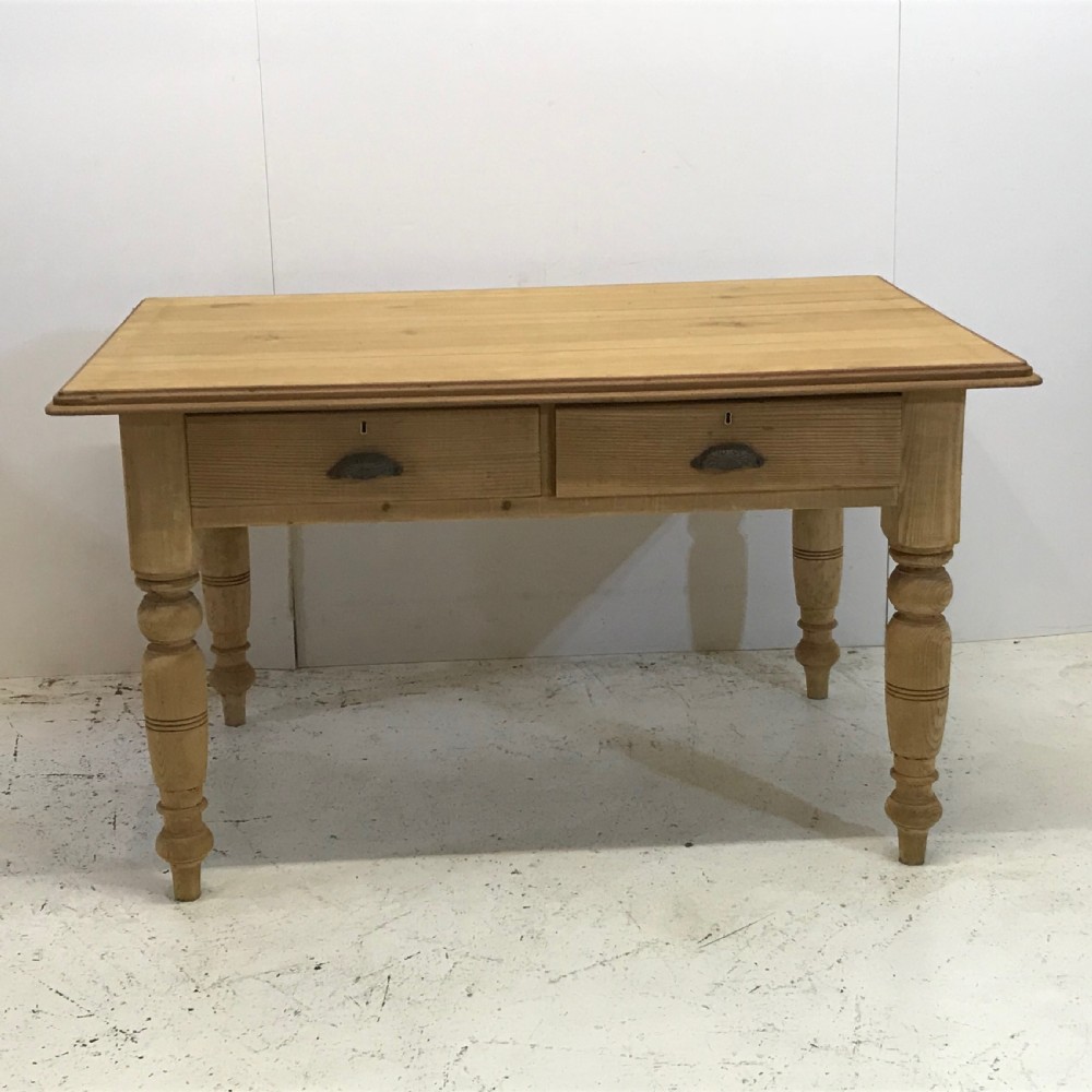 Old English Pine Country Kitchen Table 