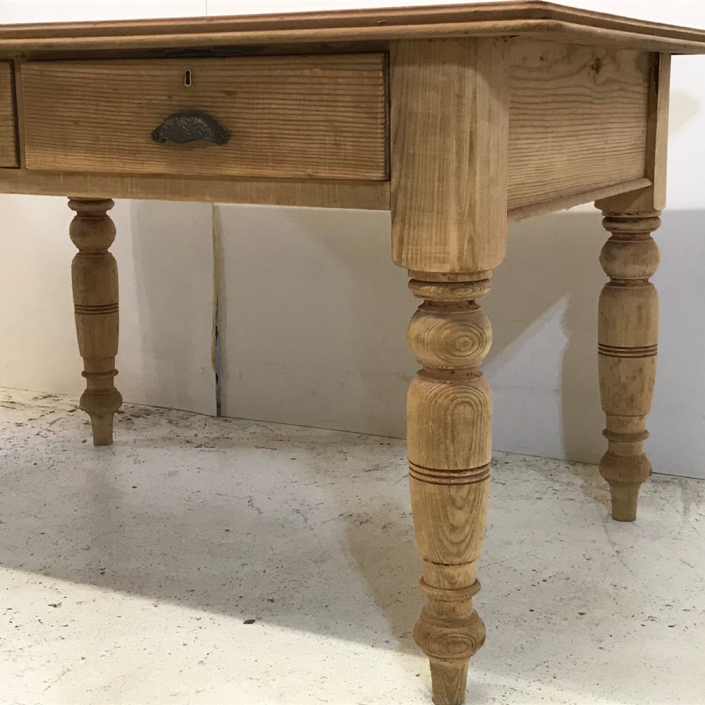 Old English Pine Country Kitchen Table  View VI