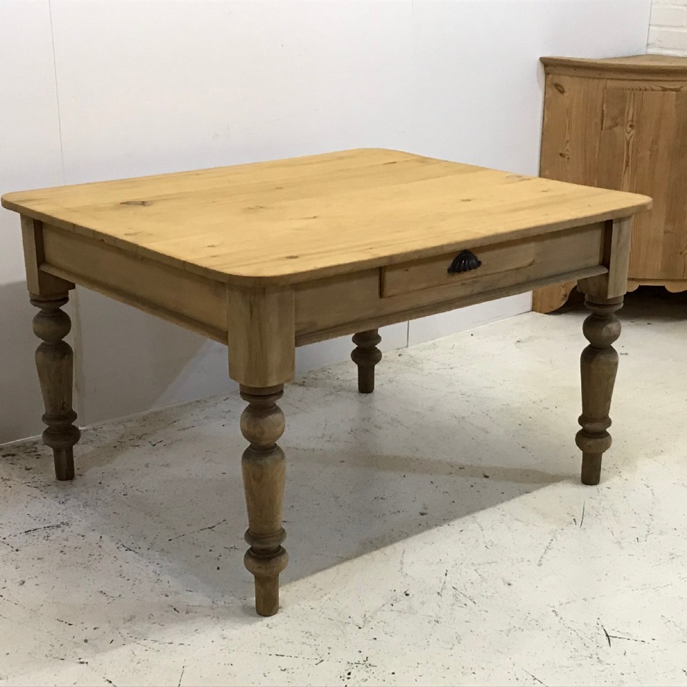Victorian Pine Farmhouse Table with Turned legs  View III