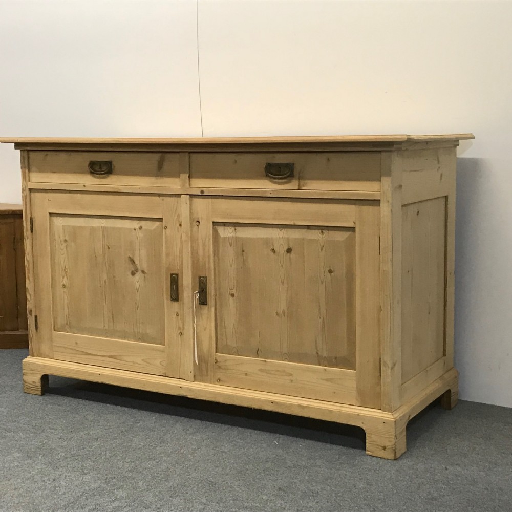 Classic Old Pine Kitchen Sideboard c.1920 View II