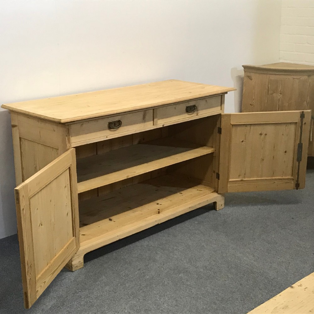 Classic Old Pine Kitchen Sideboard c.1920 View V