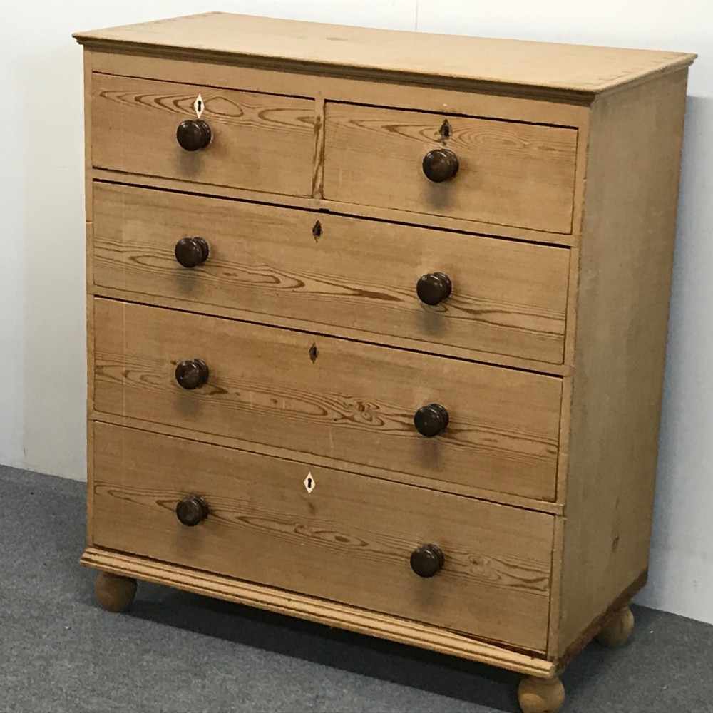 TALL EARLY VICTORIAN PINE CHEST OF DRAWERS View III