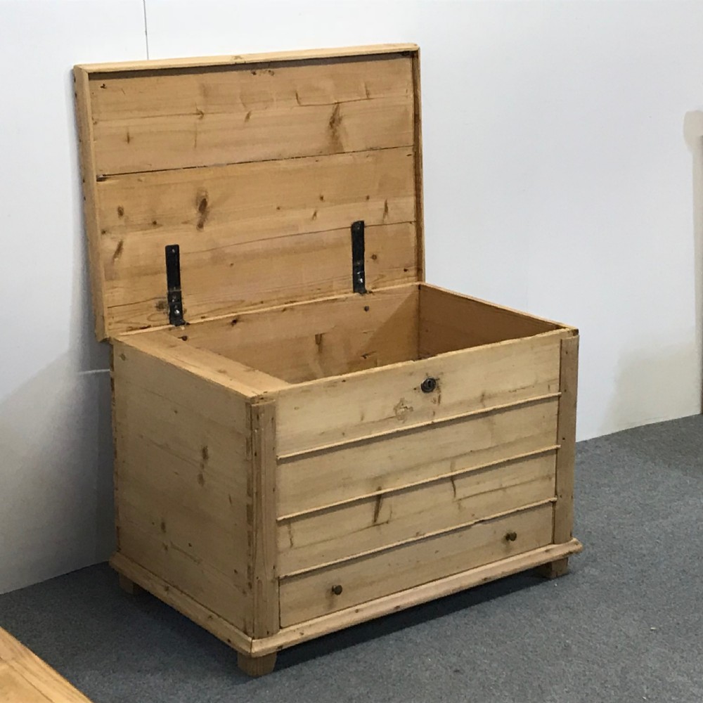 LARGE OLD PINE MULE CHEST C.1900 View VII