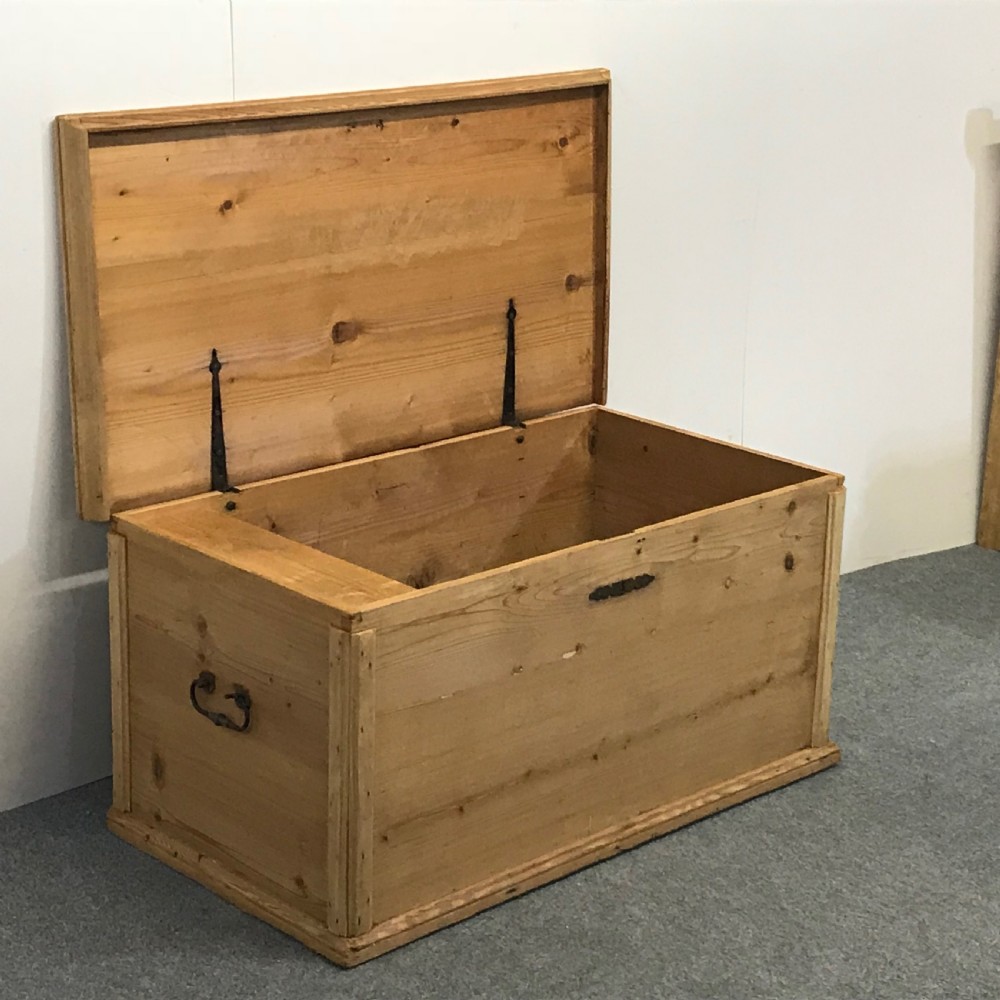 Antique Pine Flat Top Blanket Chest c1800's View IV