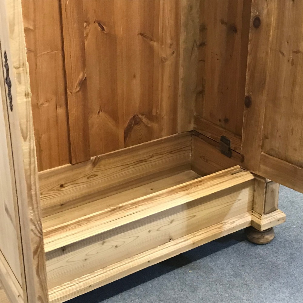 LARGE CHILDREN'S ANTIQUE PINE WARDROBE WHICH DISMANTLES  View III