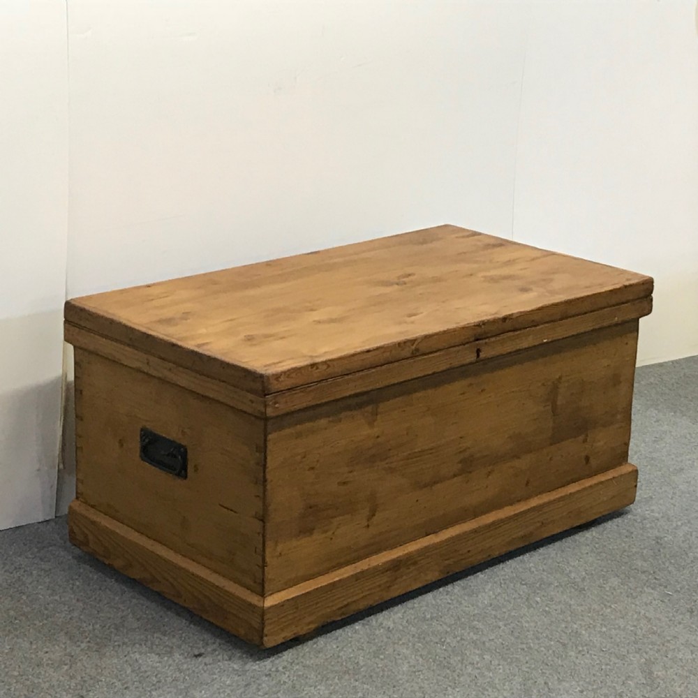 LATE VICTORIAN PINE BLANKET CHEST  View II