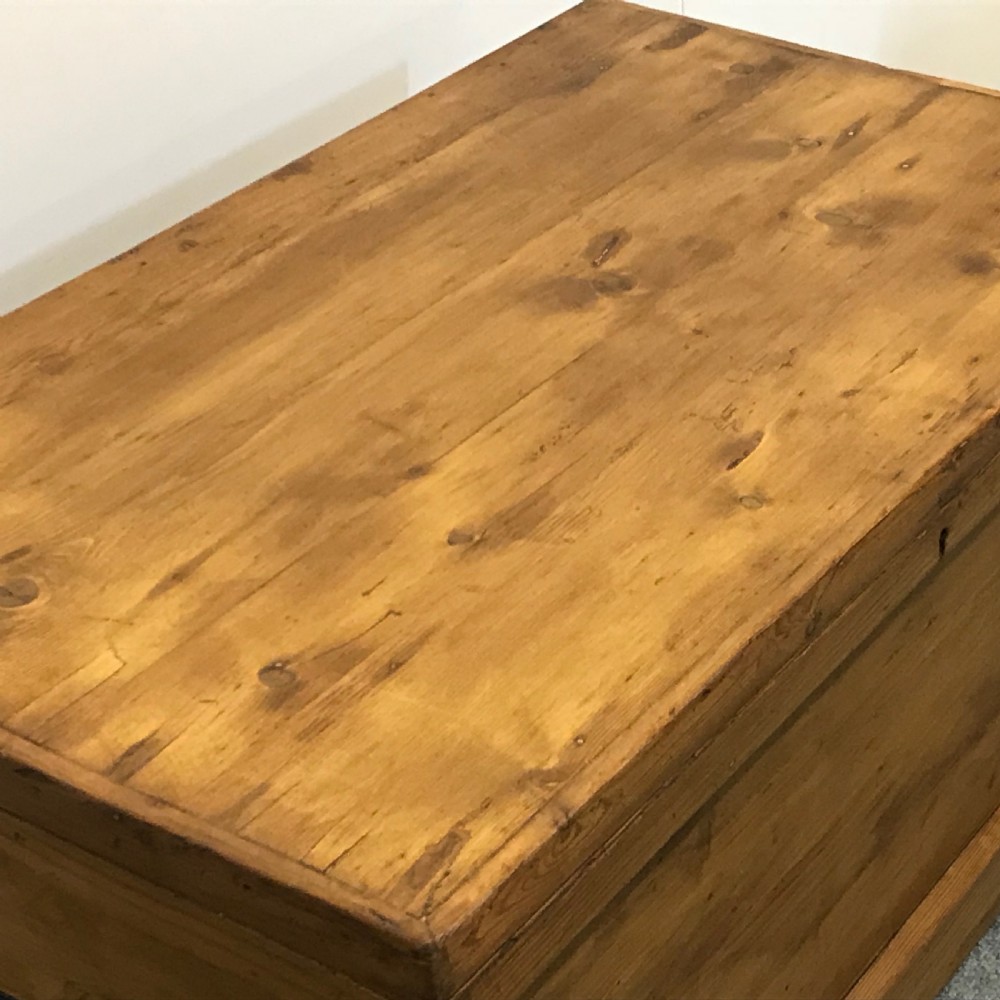 LATE VICTORIAN PINE BLANKET CHEST  View IV
