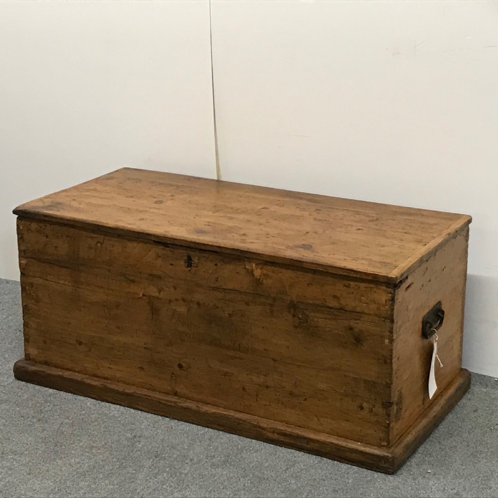 OLD ENGLISH PINE LINEN CHEST  View III