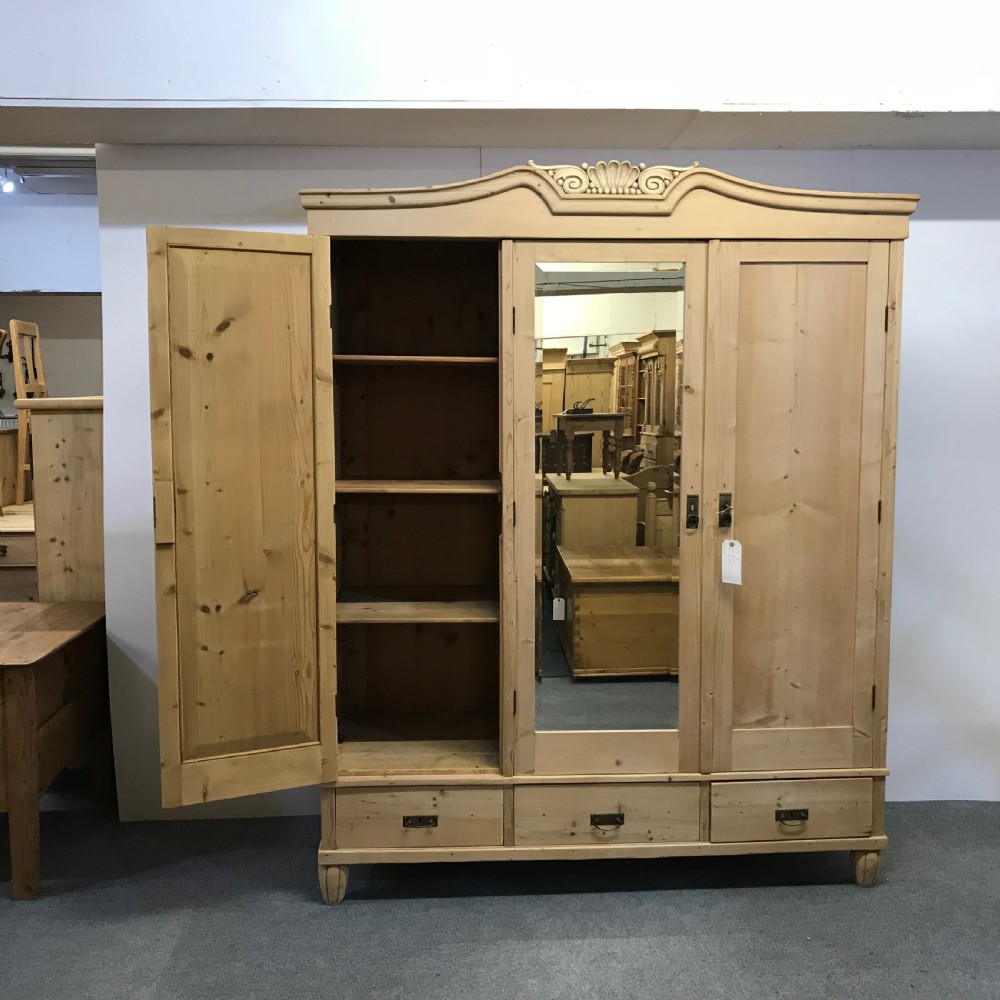 LARGE ANTIQUE PINE TRIPLE DOOR WARDROBE WITH MIRROR View II