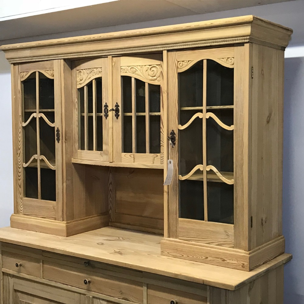 LARGE ANTIQUE PINE  DISPLAY DRESSER View III