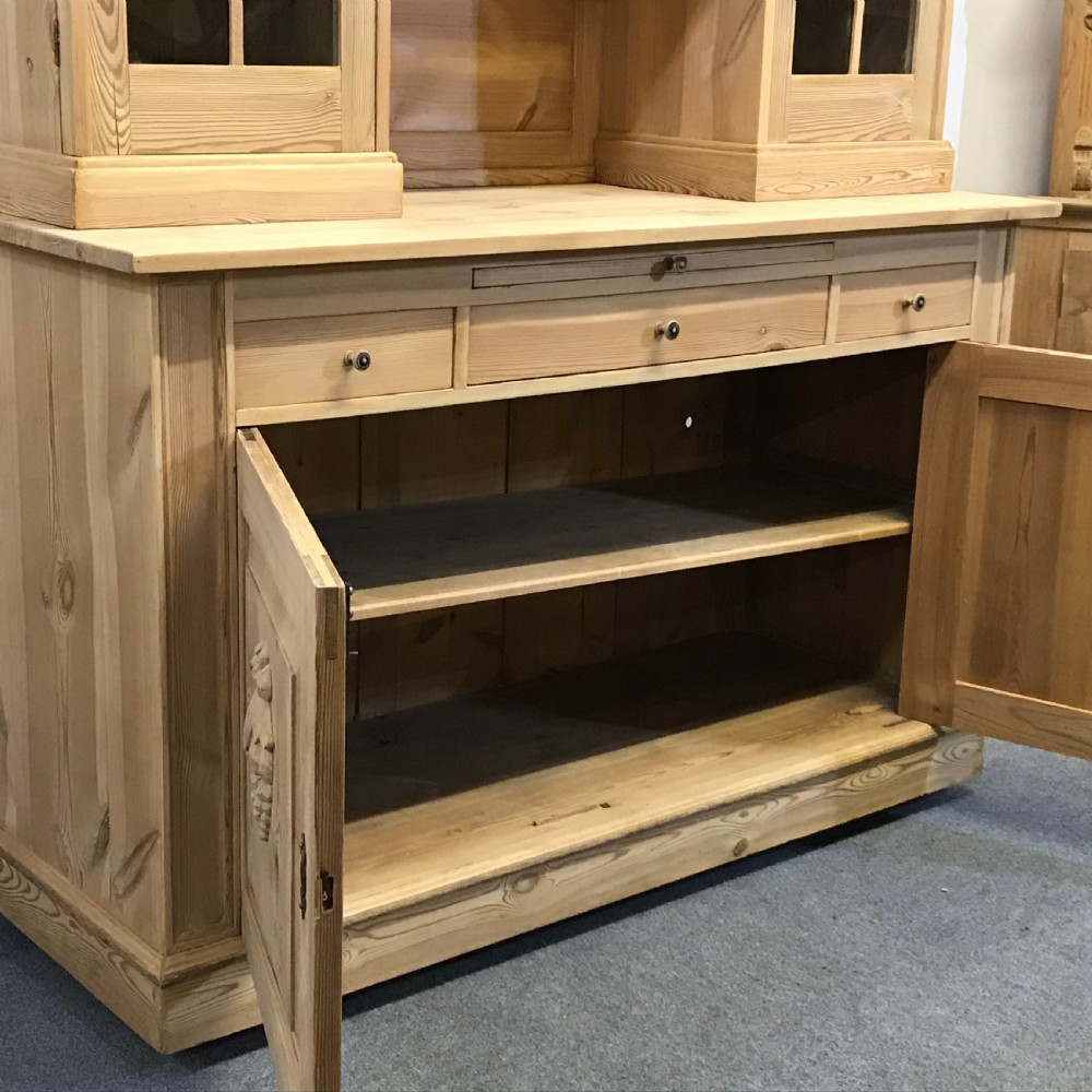 LARGE ANTIQUE PINE  DISPLAY DRESSER View VII