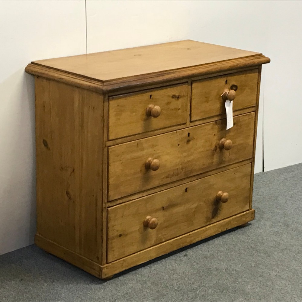 Small Victorian Pine Chest of Drawers View II