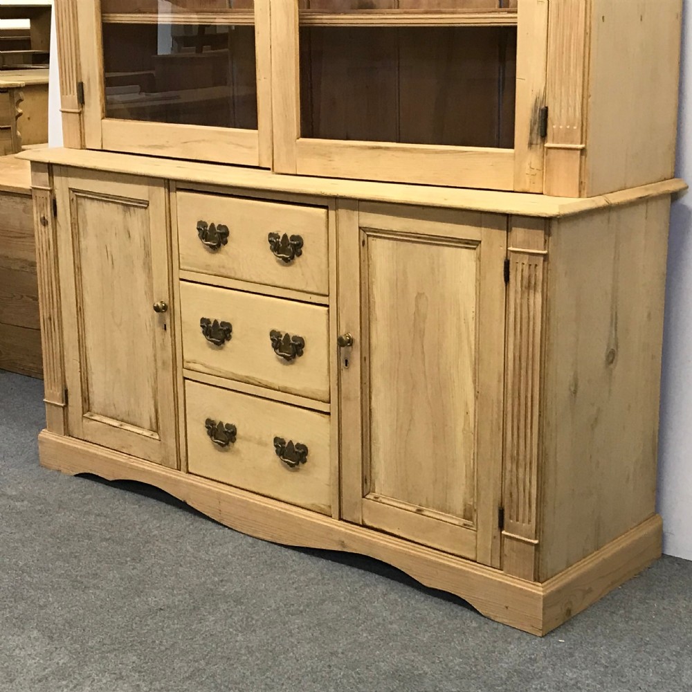 LARGE VICTORIAN PINE GLAZED DRESSER  View VII