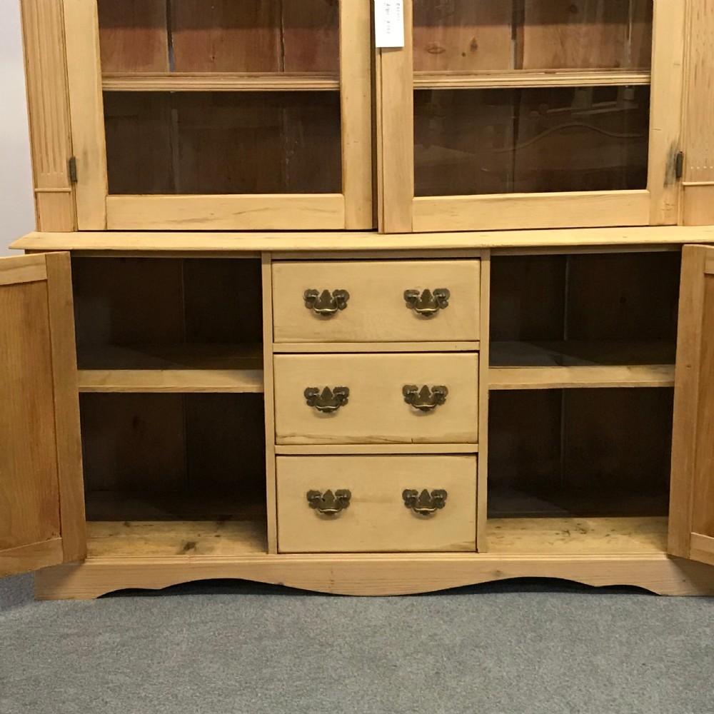 LARGE VICTORIAN PINE GLAZED DRESSER  View VIII