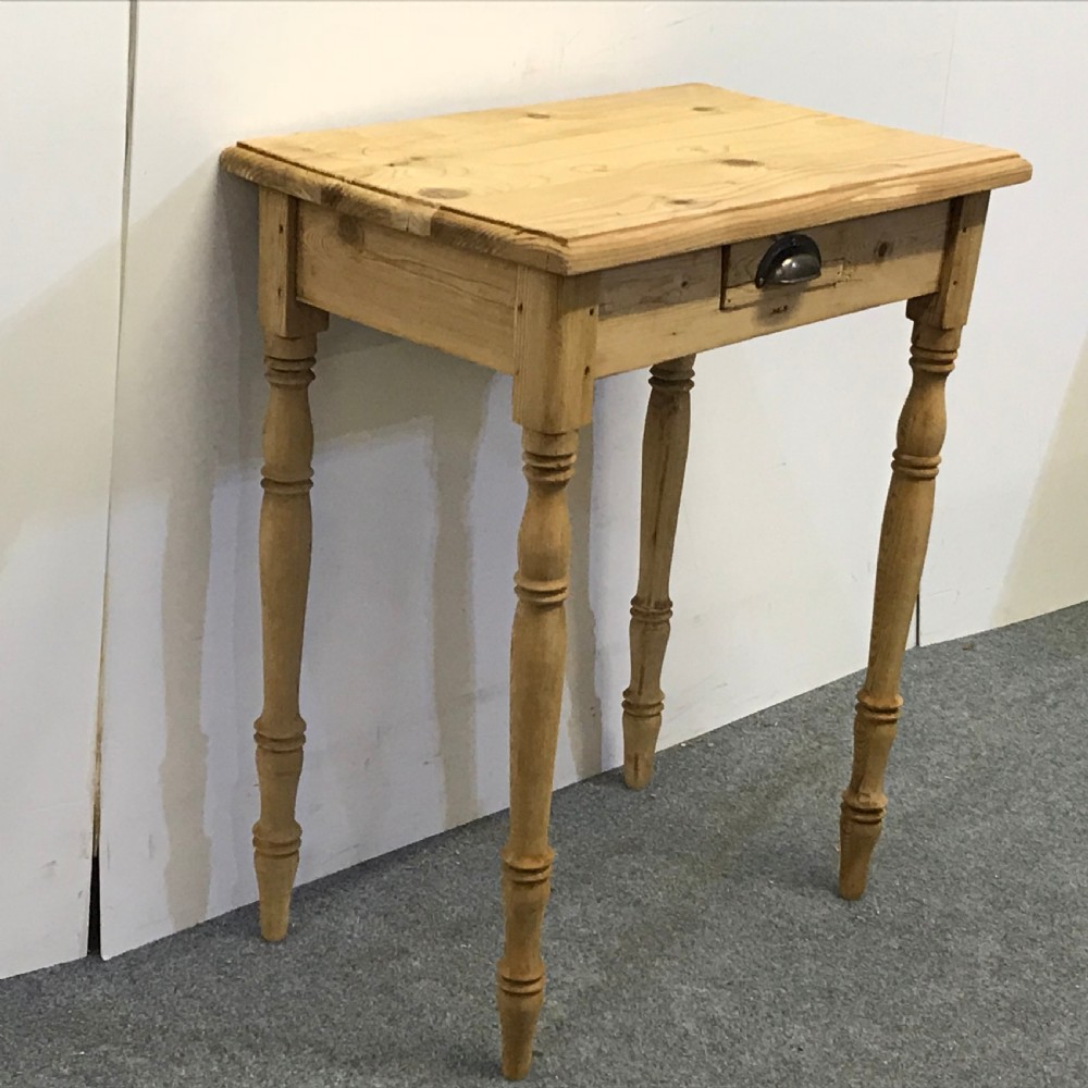 SMALL ANTIQUE PINE  SIDE TABLE View II